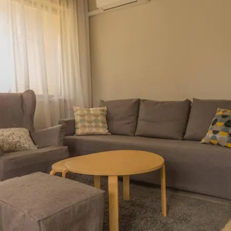 Private In Cypress Complex 12 شقة *