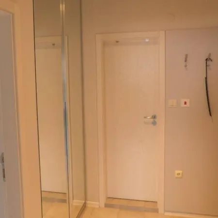 Private In Cypress Complex 12 Apartment *